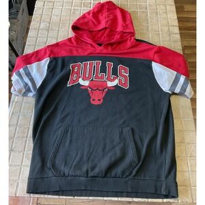EUC! Men's NBA Chicago Bulls Short Sleeve Hoodie Jumper Sweatshirt - Size XL